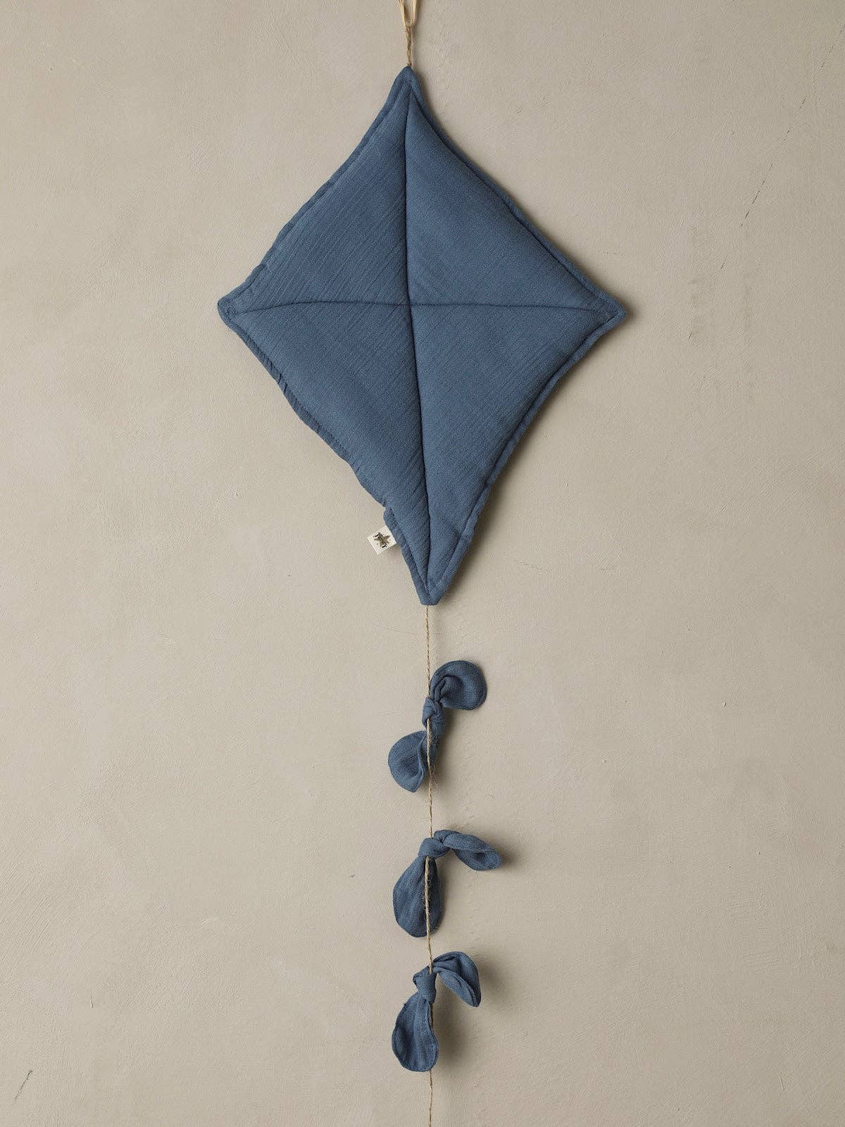 Wall Kite - Caramel