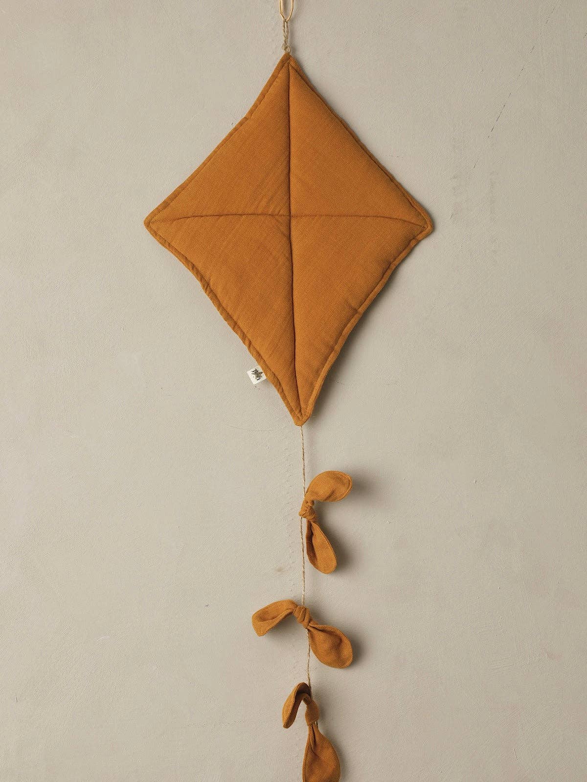Wall Kite - Caramel