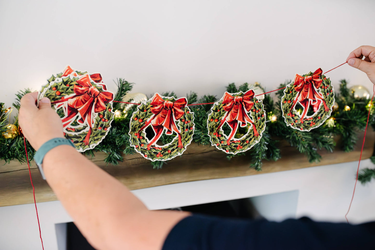 CHRISTMAS WREATH GARLAND