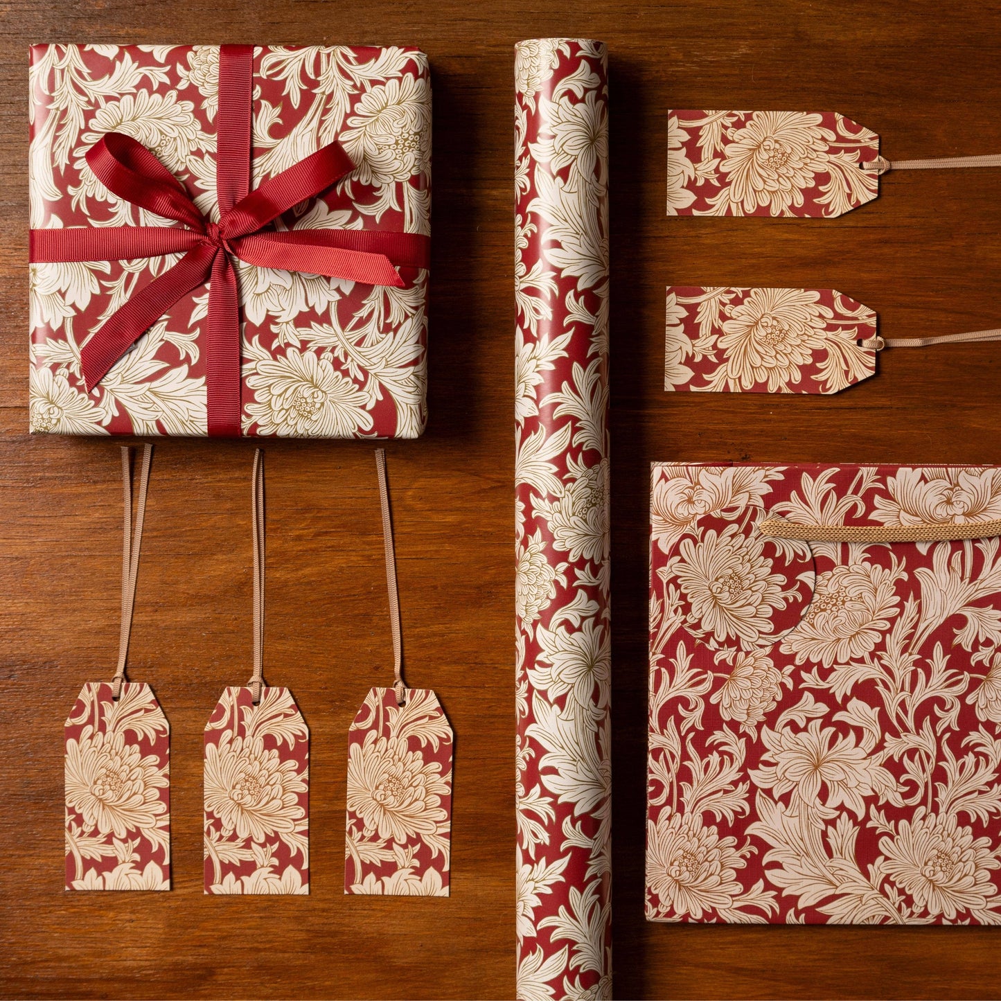 William Morris Wrapping Paper Gift Red Cream Wrapping. Paper Roll - 3 Metres