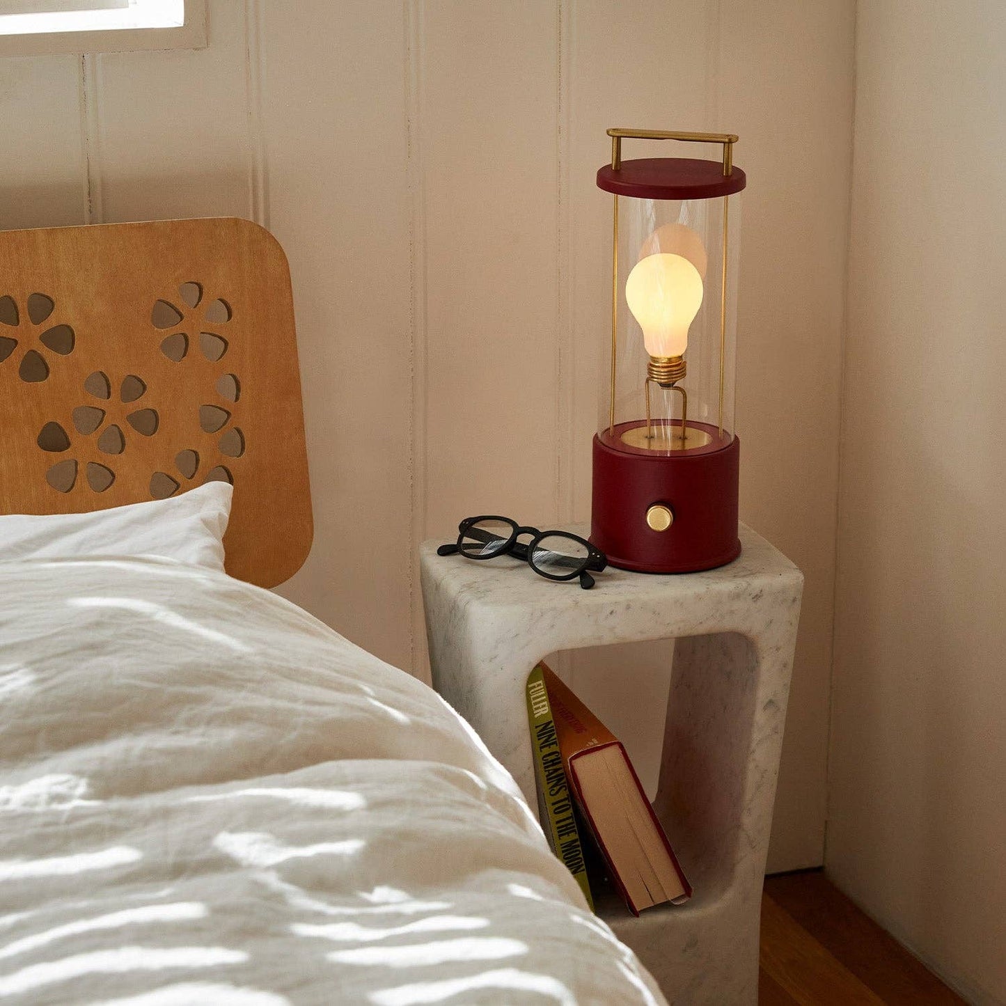 The Muse 1.0 Portable Lamp - Pomona Red