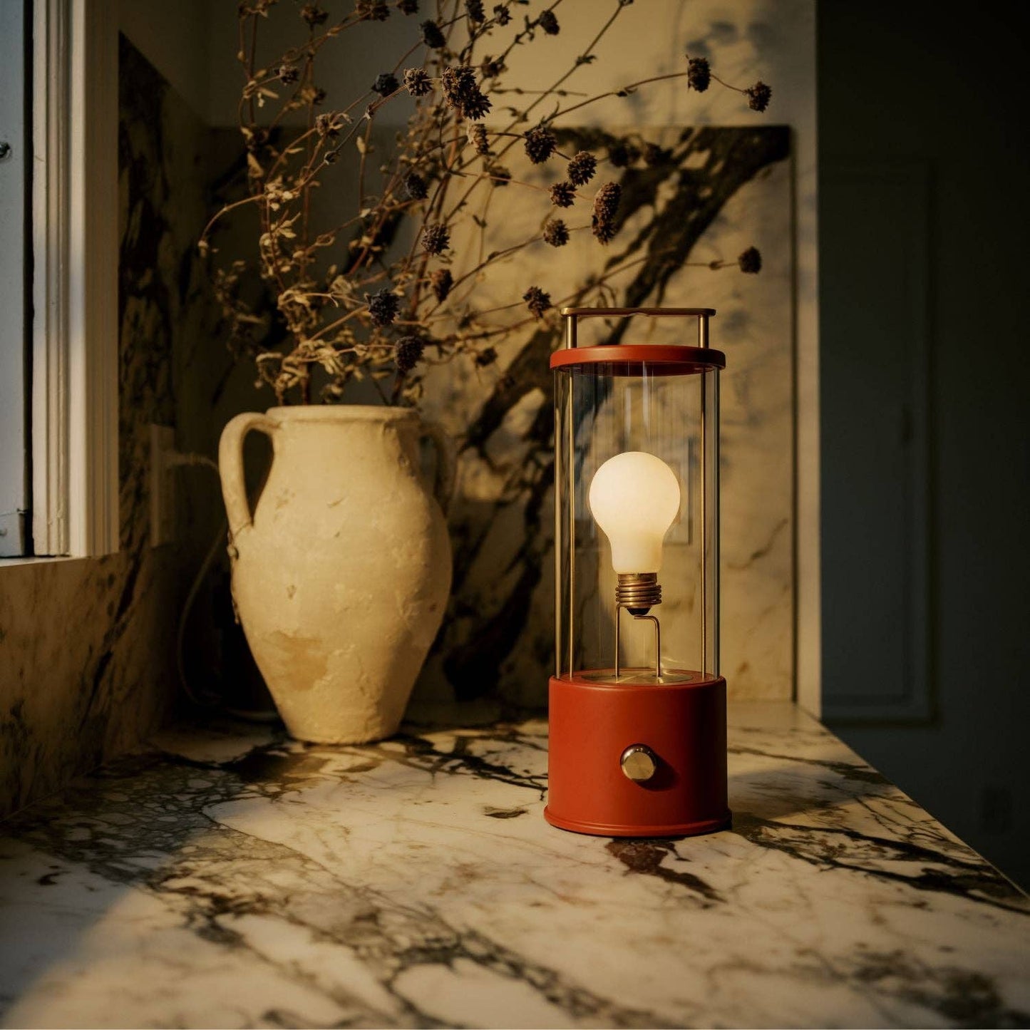 The Muse 1.0 Portable Lamp - Pomona Red