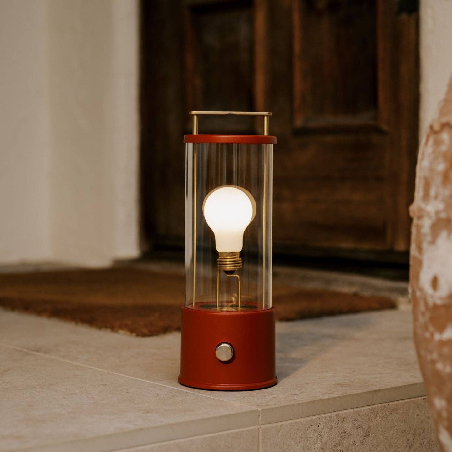 The Muse 1.0 Portable Lamp - Pomona Red