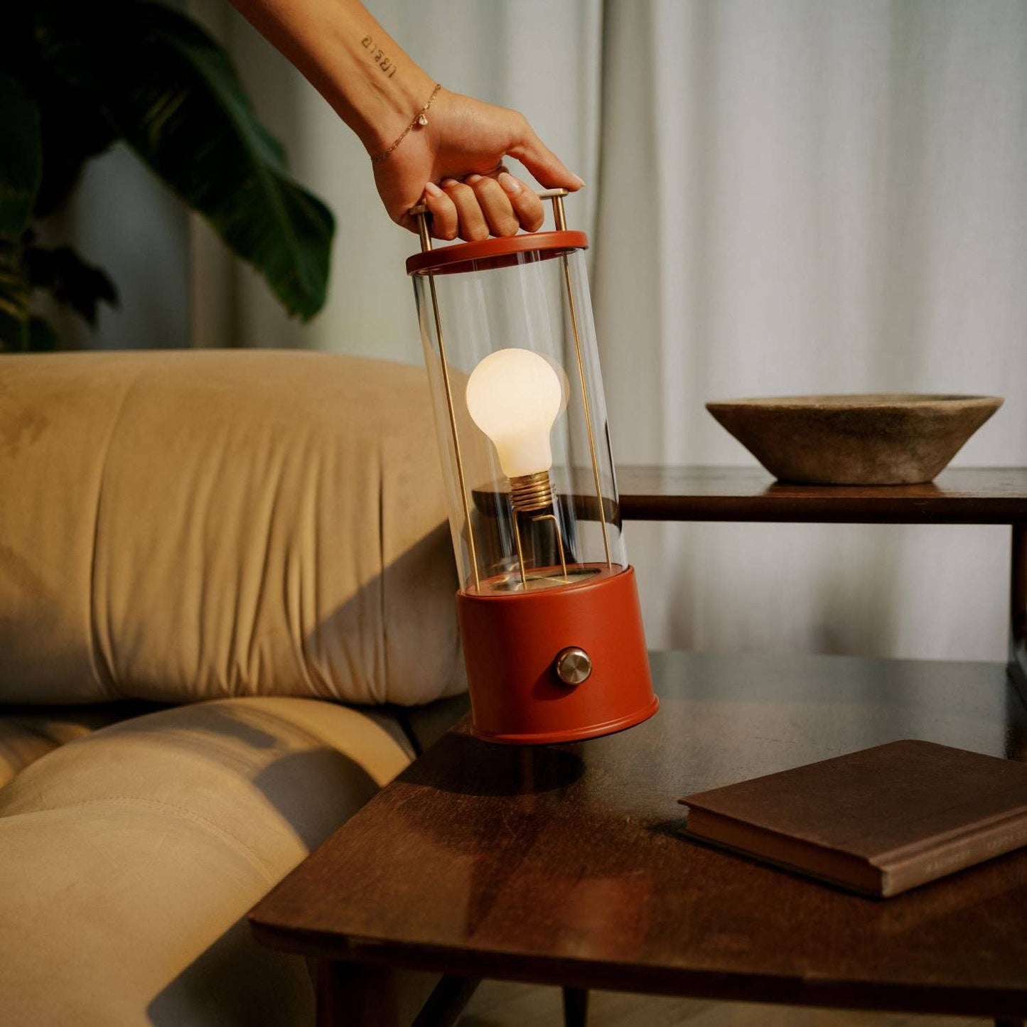 The Muse 1.0 Portable Lamp - Pomona Red