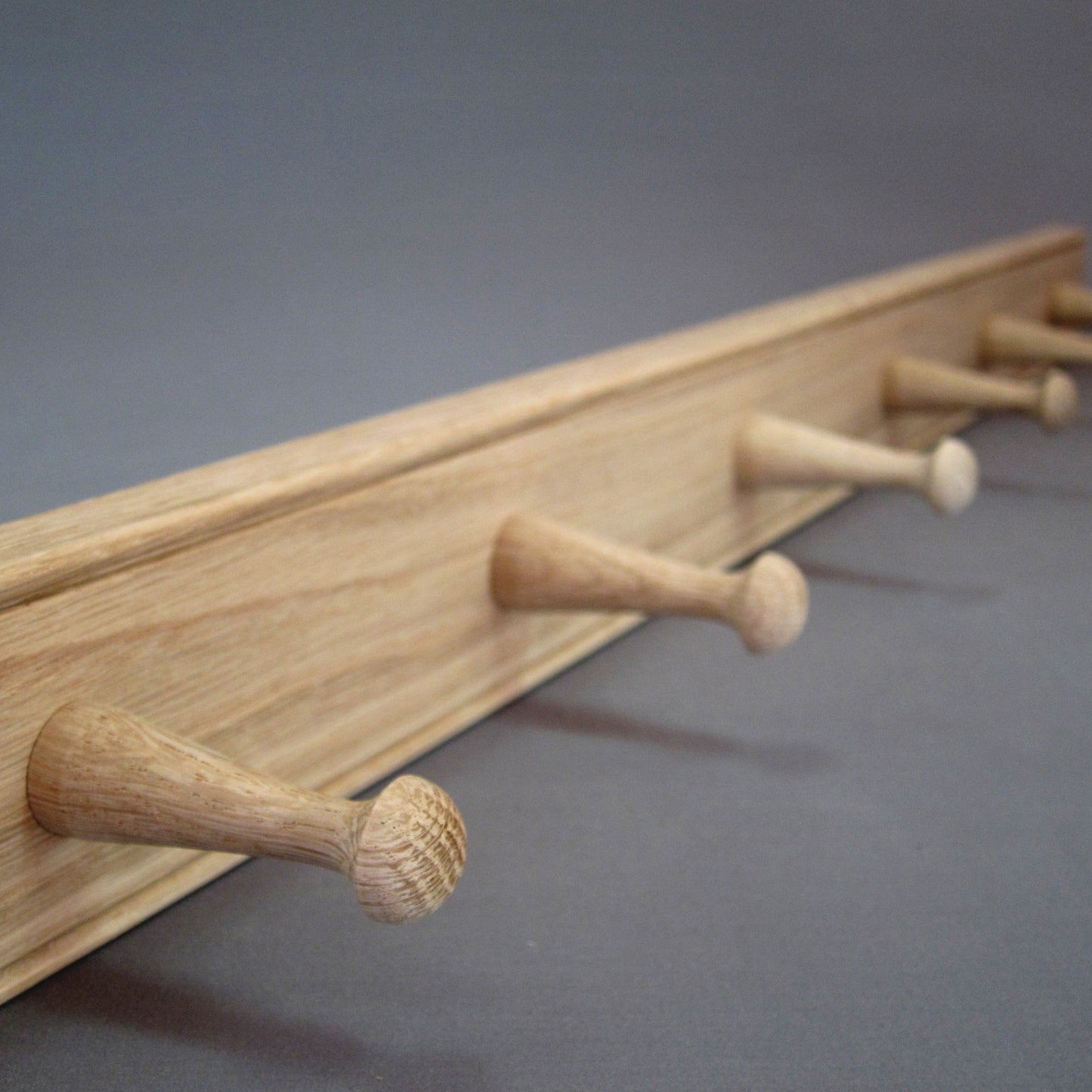 Oak Shaker 6 peg rack